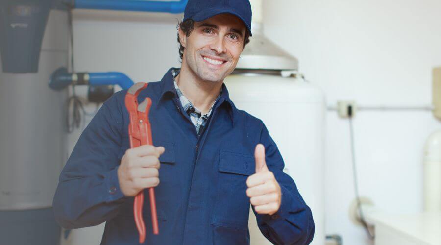 Expert burst pipe repair services in El Paso, IL
